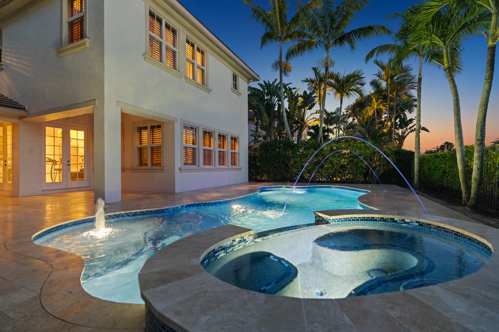 Custom Pool & Spa Lighting