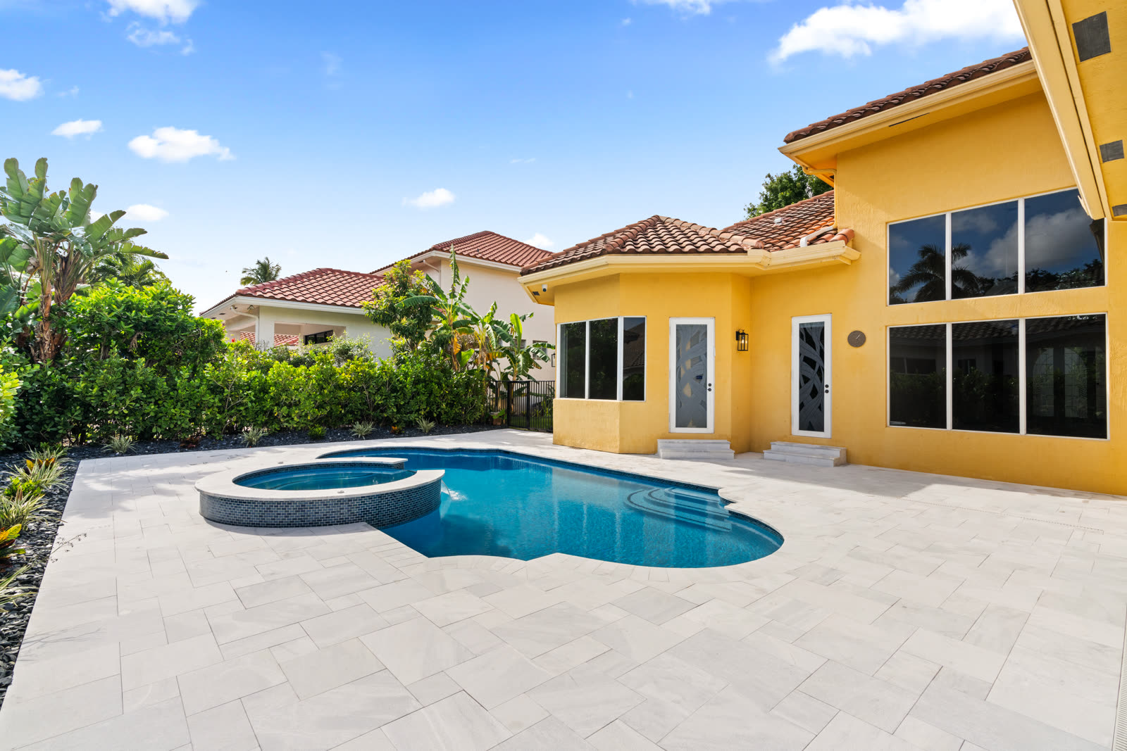 Mediterranean Villa Pool & Spa